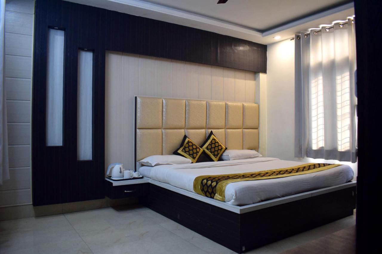 Hotel Grey Castle Haridvár Kültér fotó